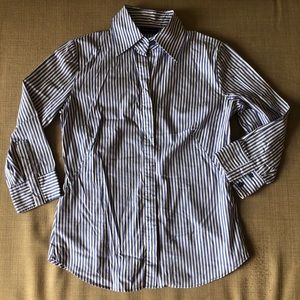 NYC stretch shirt. XS